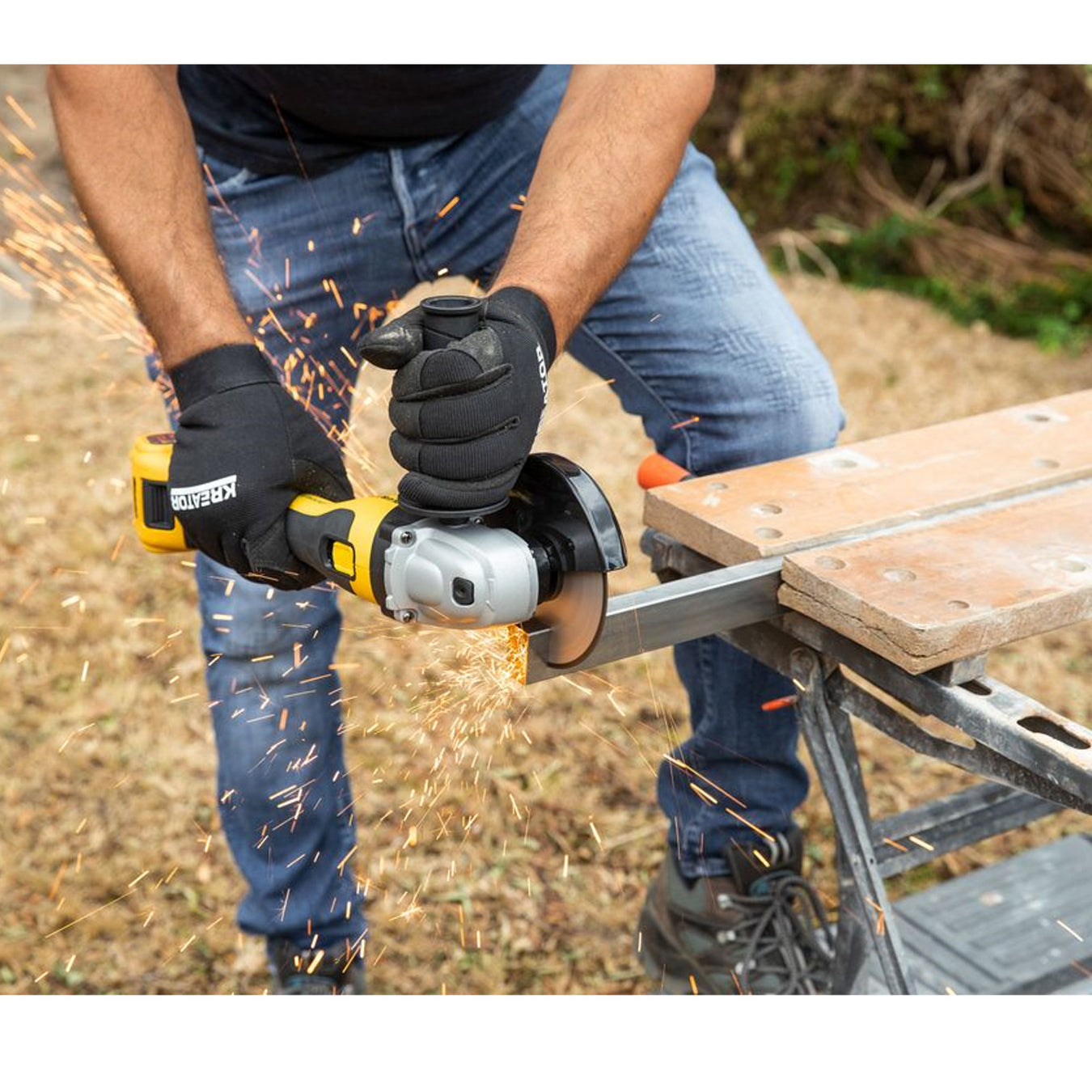 ELETTROUTENSILI A BATTERIA FERRAMENTA